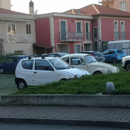 Casa Marisa, 40 Metri Dalla Apartamento Vallecrosia