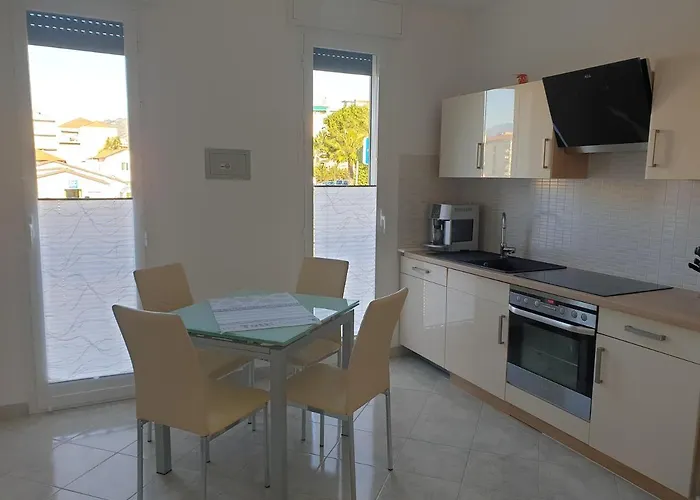 Casa Marisa, 40 Metri Dalla Apartamento Vallecrosia